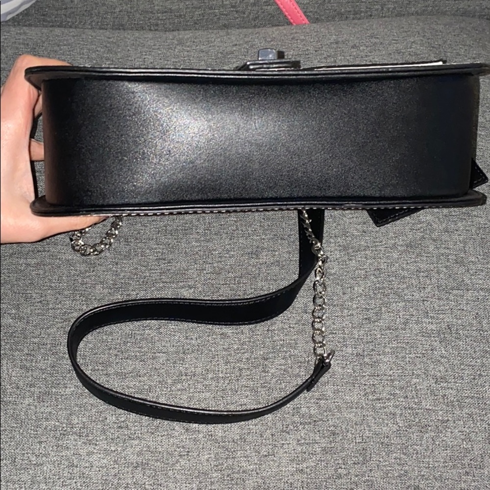 Guess Bags | Guess White purse 👛 - Picture 13 of 15
